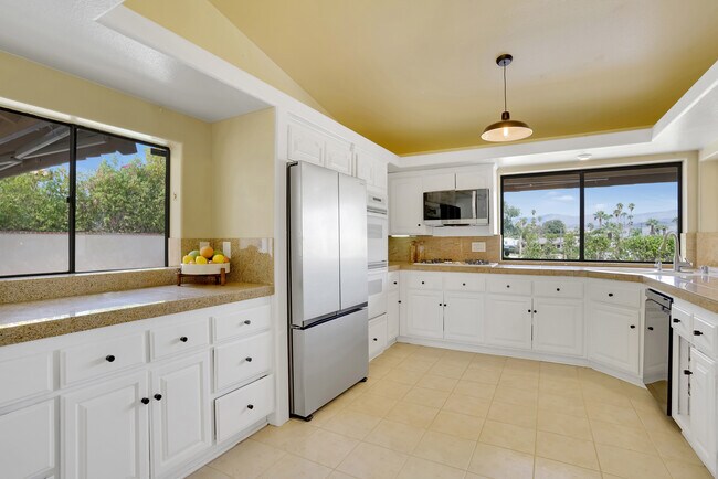 Building Photo - 79940 Kingston Dr