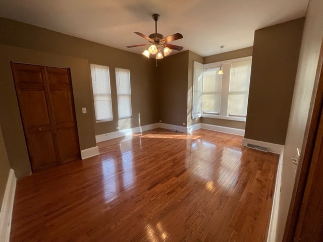 bed 1 - 236 E Illinois St