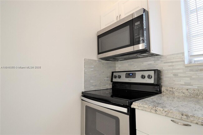 Foto del edificio - 421 NE 1st St