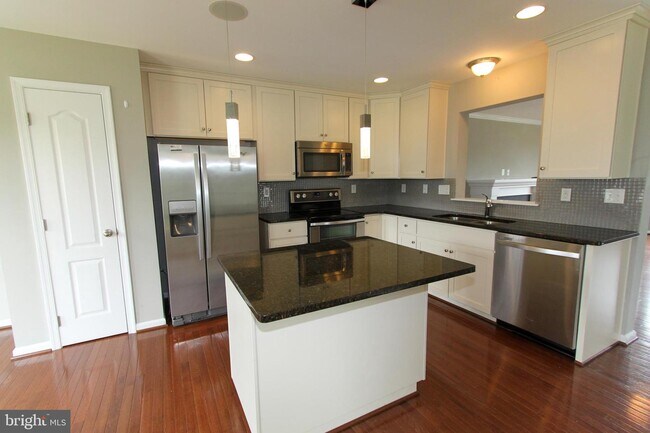 Building Photo - 67 Kensington Terrace