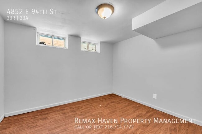 Foto del edificio - 4852 E 94th St