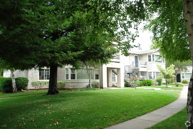 Building Photo - Forest Avenue Apartments