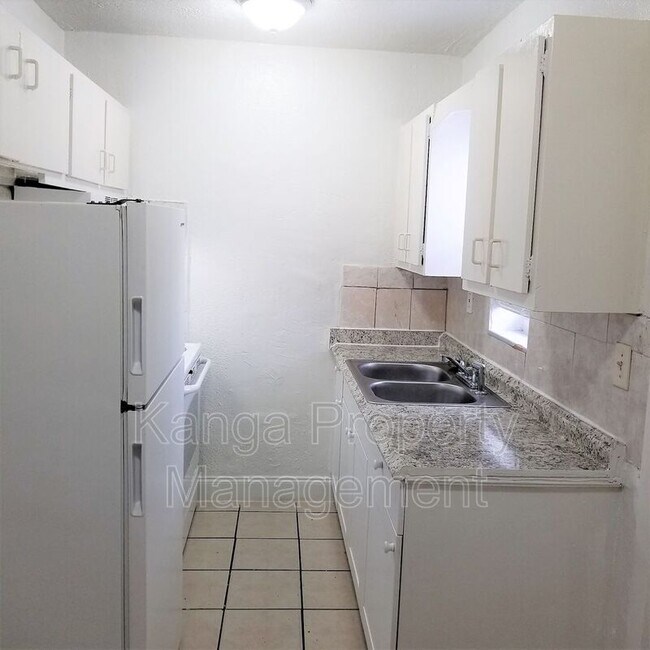 Foto del edificio - 2151 NW 7th St