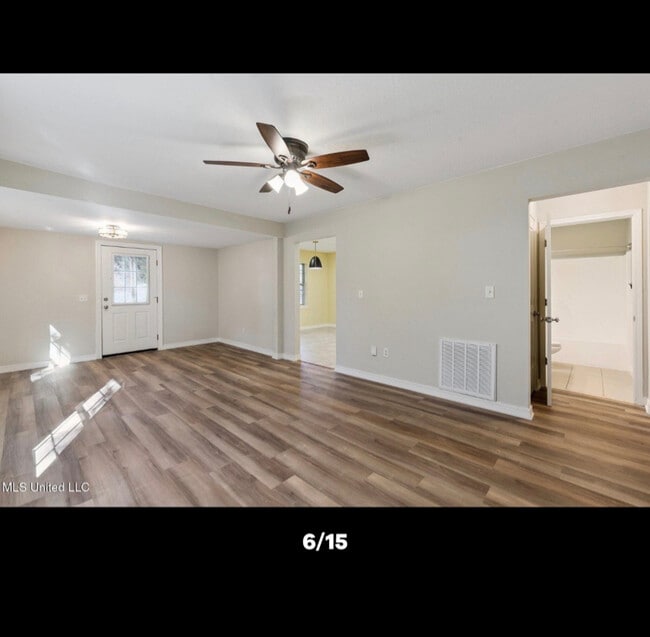 Building Photo - 2410 Tyler Ave