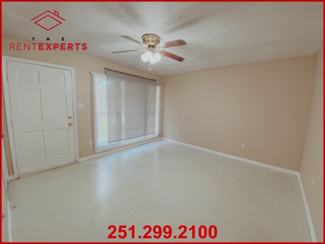 Building Photo - 1005 Anders Dr