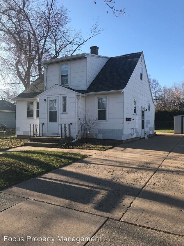 Primary Photo - 313 E Murray Ave
