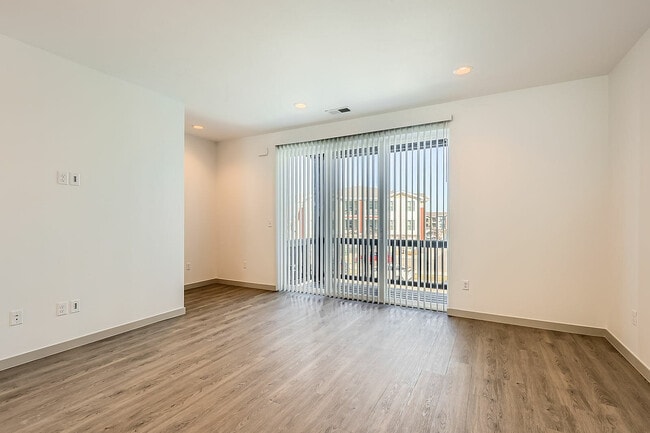 19290 E. 59th Ave 103 - Web Quality - 004 - 07 Living Room - Landings at Gateway