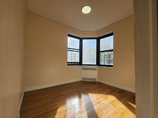 Foto del edificio - 2 bedroom in Bronx NY 10467