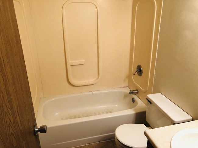 Foto del edificio - 1261 Parkway Ave unit 34