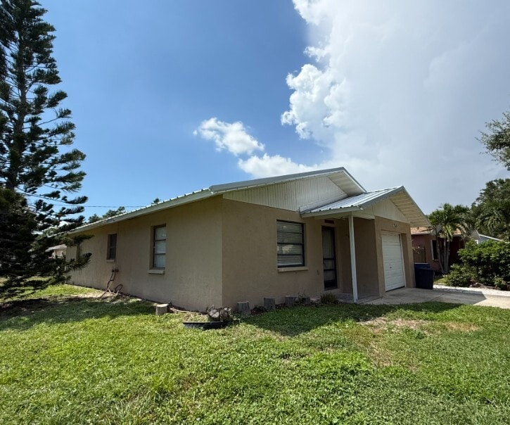 Foto principal - 7750 Williams Ave