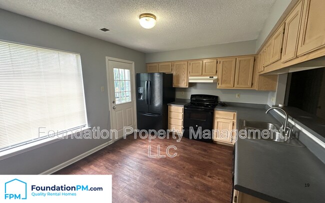 Foto del edificio - 7111 Maryland Cir S