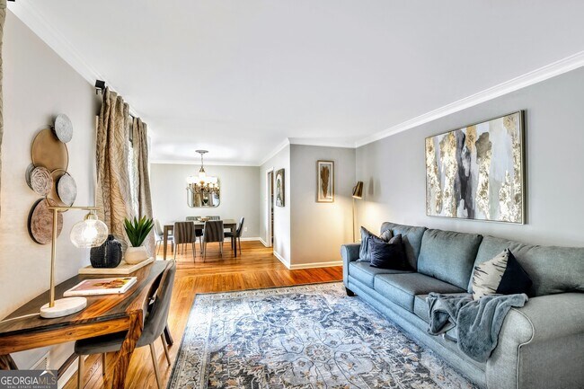 Foto del edificio - 801 Mockingbird Ln