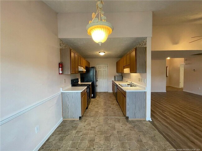 Foto del edificio - 176 Drew St