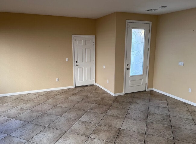 Foto del edificio - 1020 Jewel Springs Ln