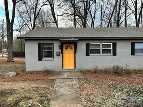 Building Photo - 1458 Anderson St