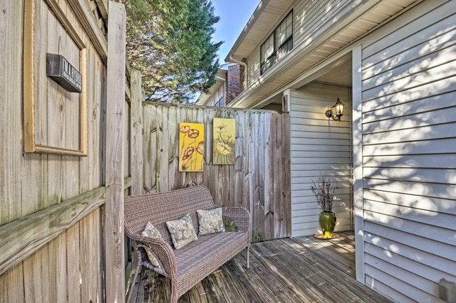 Building Photo - 408 Townes St