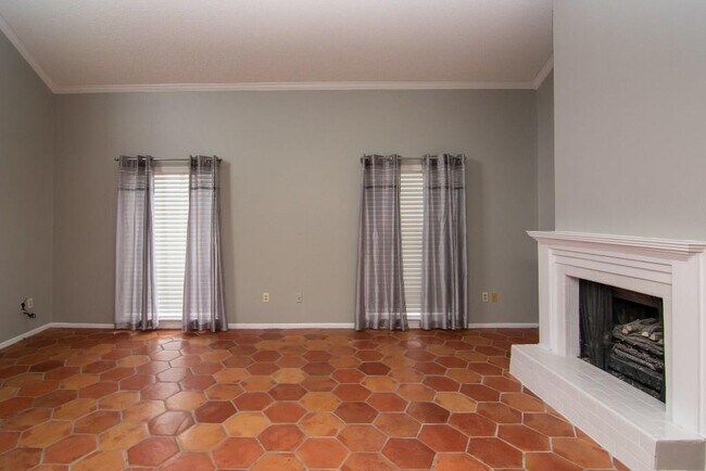 Building Photo - 9310 Bassoon Dr