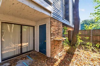 Building Photo - 5840 Spring Valley Rd