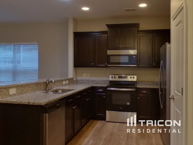 Foto del edificio - 112 Wainscot Oak Ln