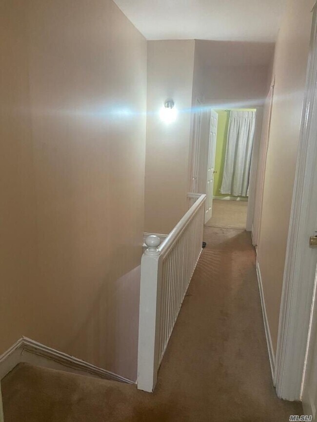 Foto del edificio - 51-32 Simonson St