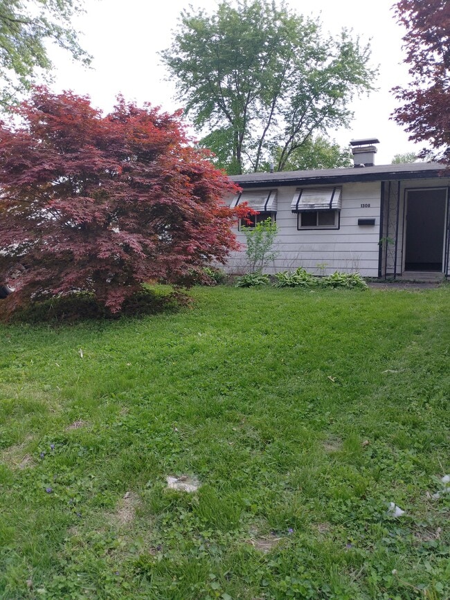 Building Photo - 1308 St Stephens Dr