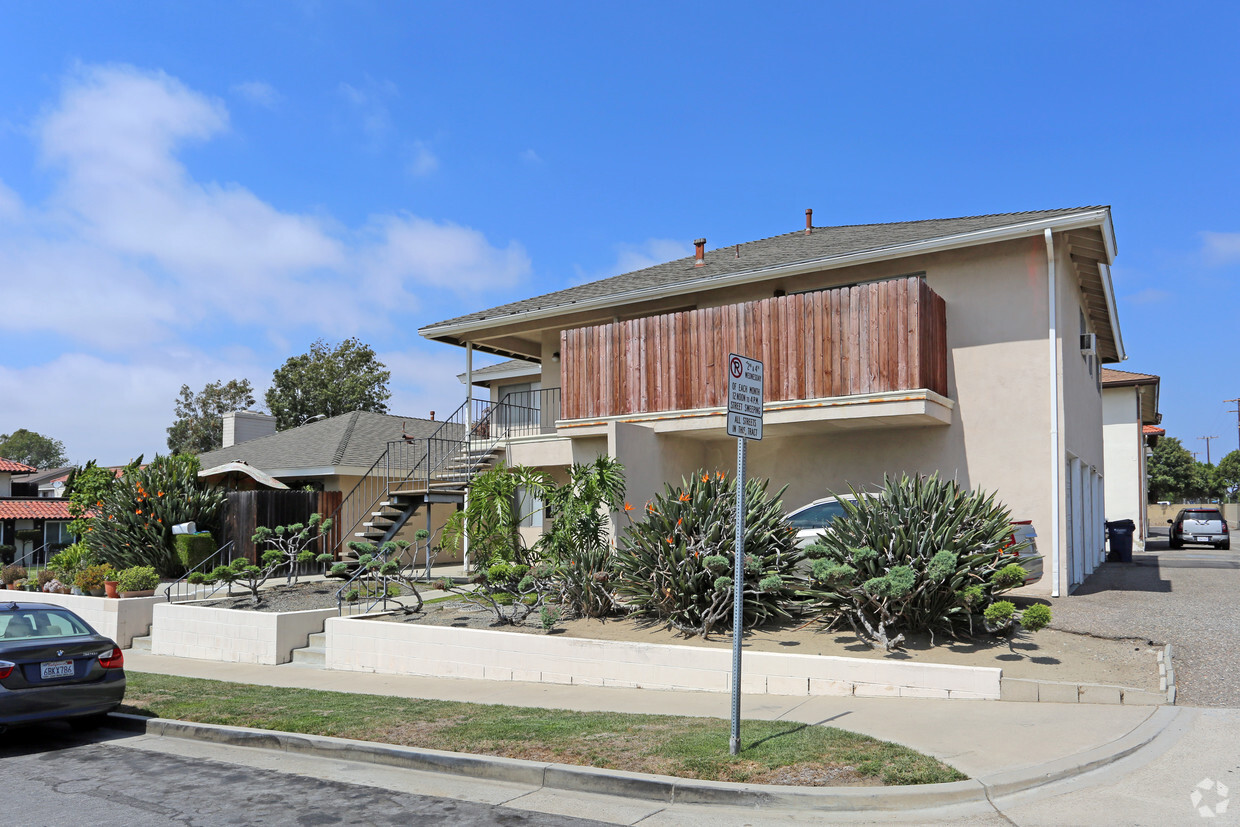 Building Photo - 16802 Bardon Ln