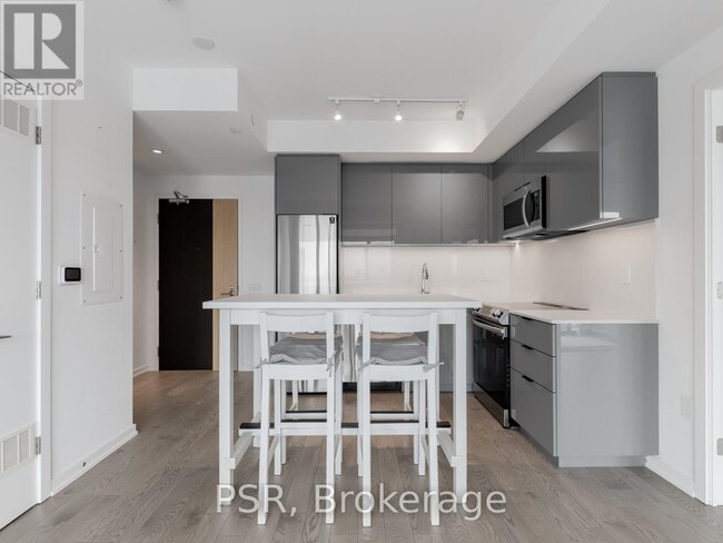 Building Photo - 50 Power St