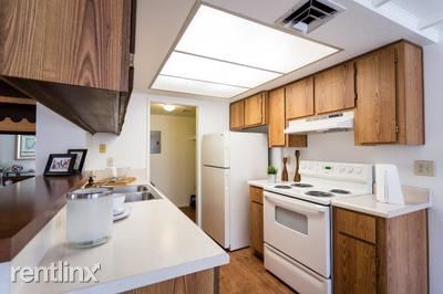 Foto principal - 1233 N Mesa Dr