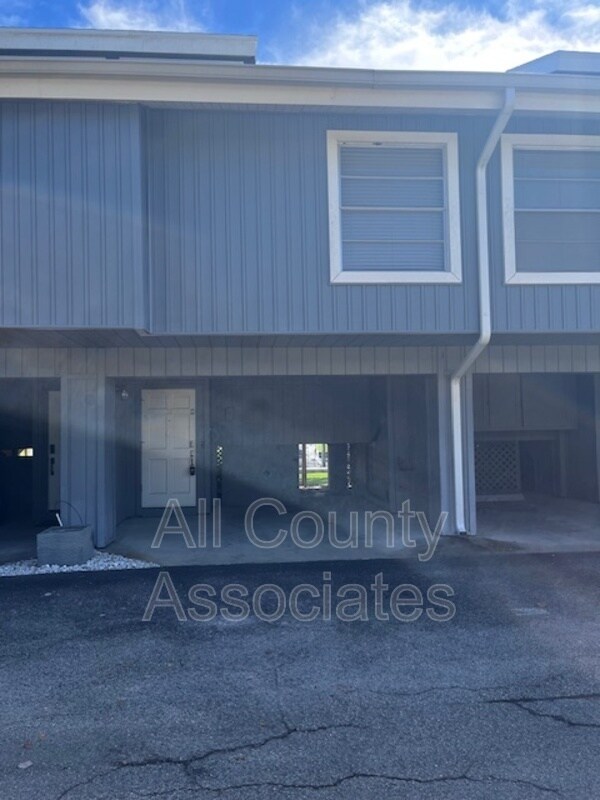 Foto del edificio - 200 Meres Blvd