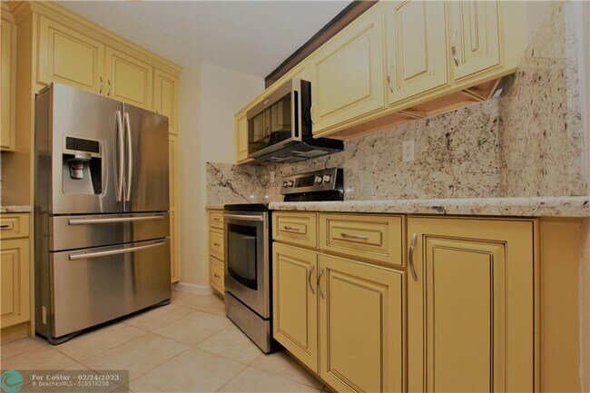 Building Photo - 8129 Severn Dr