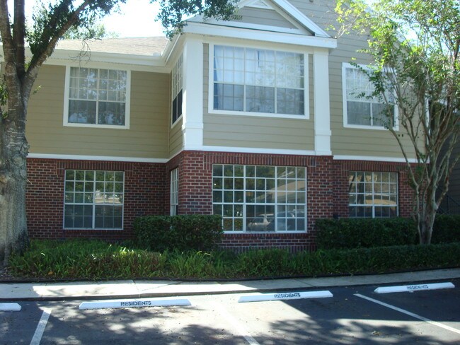 Foto del edificio - 13036 Mulberry Park Dr