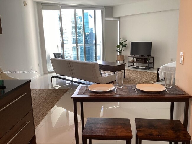 Building Photo - 475 Brickell Ave