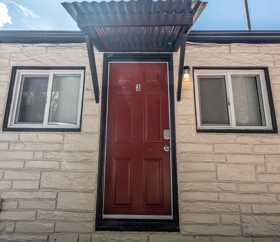 Primary Photo - Proper Design. Smartly Priced. Ready for M...