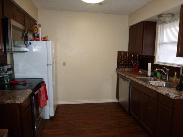 Foto del edificio - 1318 Baylor Dr