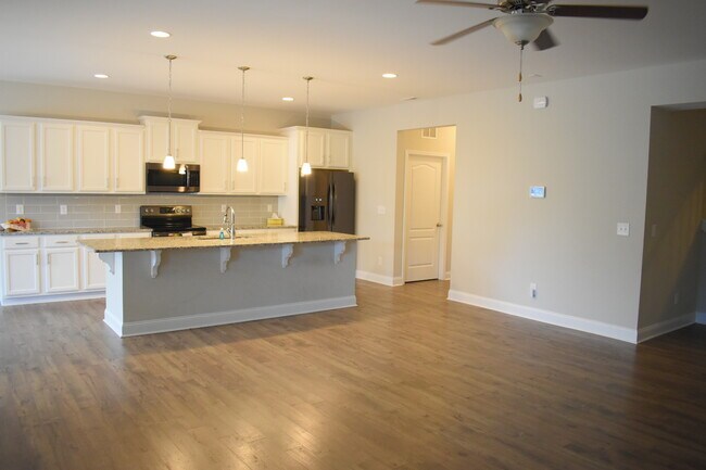 Foto del edificio - 6023 Willow Glen Dr