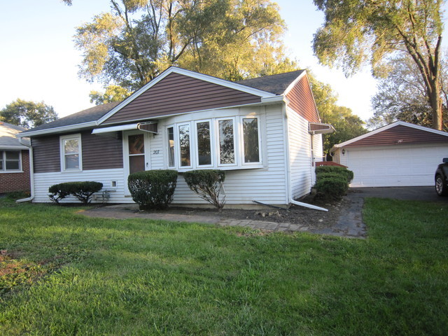 Foto del edificio - 207 Oakwood Dr