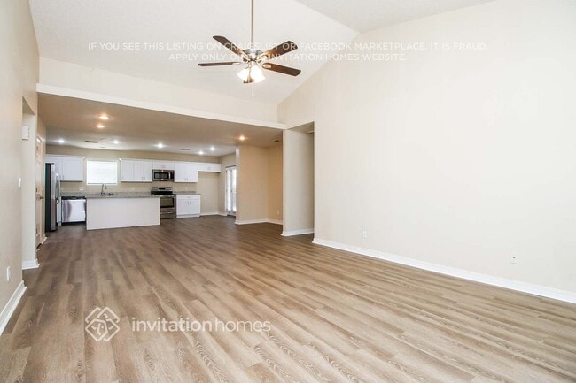 Building Photo - 2551 E Diamond Cir