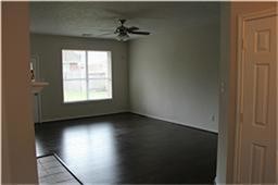 Building Photo - 7118 Rose Village Dr