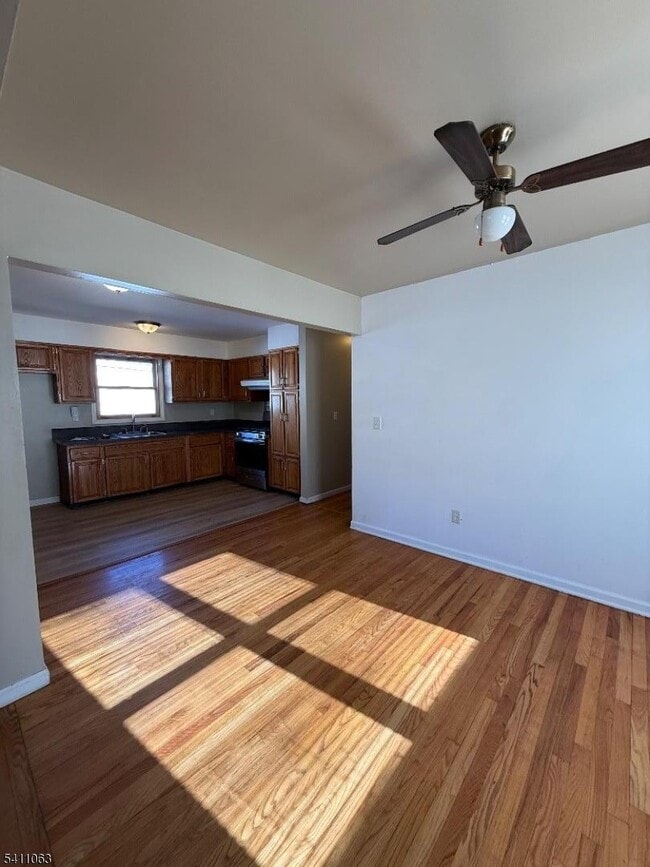 Building Photo - 52 Frederick St