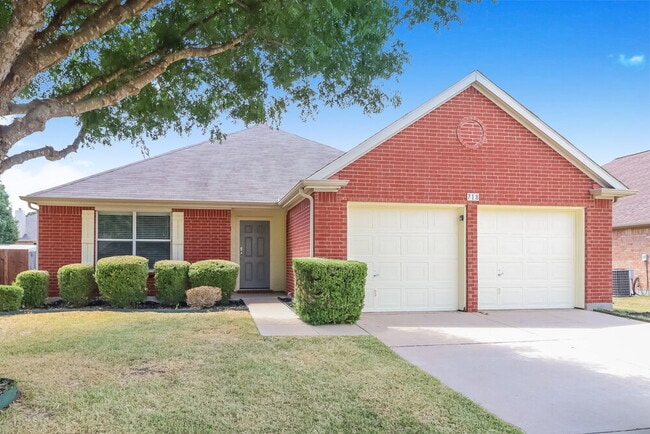 Building Photo - 718 Reindeer Dr
