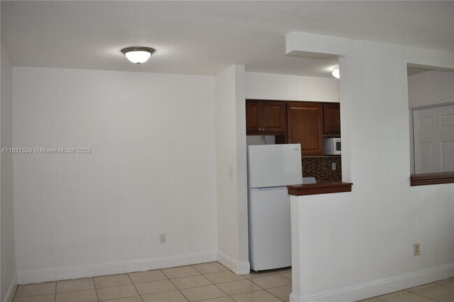 Foto del edificio - 16851 NE 21st Ave