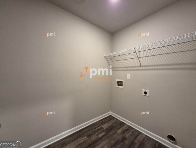Foto del edificio - 255 Hawthorn Trail
