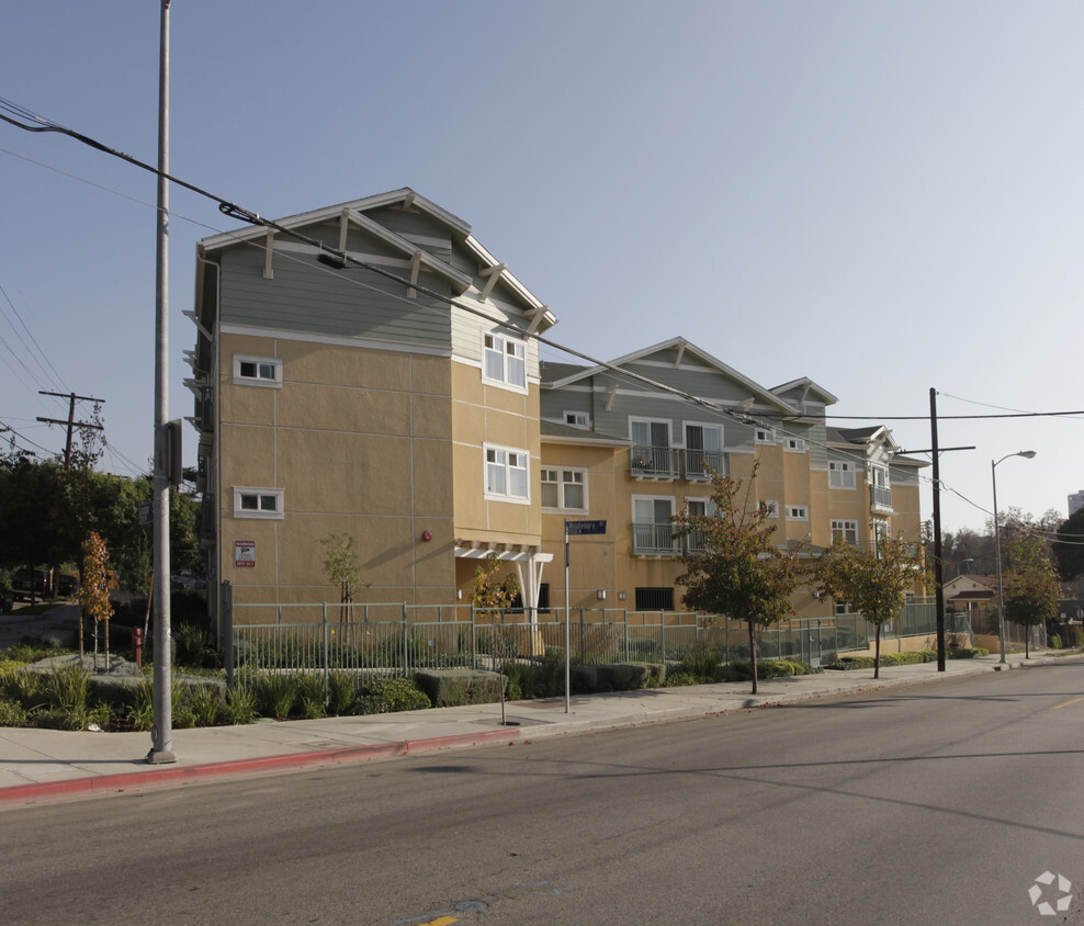 Building Photo - Gateways Sro Housing