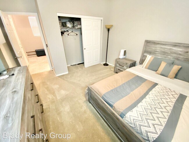 Building Photo - 4 br, 3 bath House - 5676 Autumn Cliffs Way