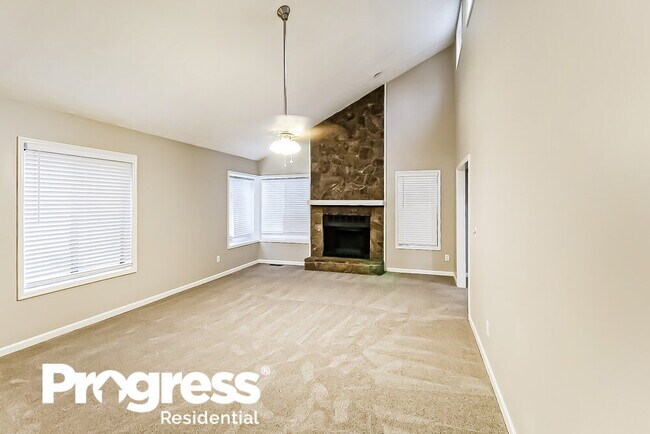Building Photo - 4263 Central Dr