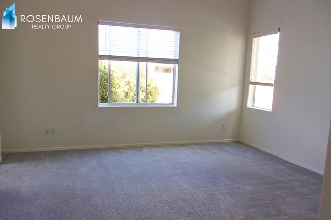 Building Photo - Beautiful 3-bedrooms, 2-baths home in the sought-after Pronghorn Ranch Community!
