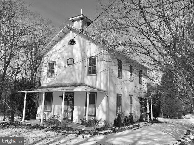 Building Photo - 1131 S Chester Rd