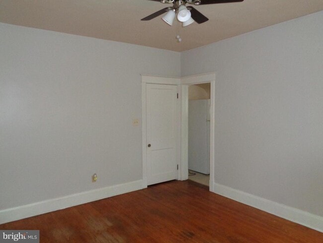 Building Photo - 2800 Linwood Ave