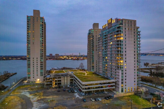 Foto del edificio - Waterfront Square