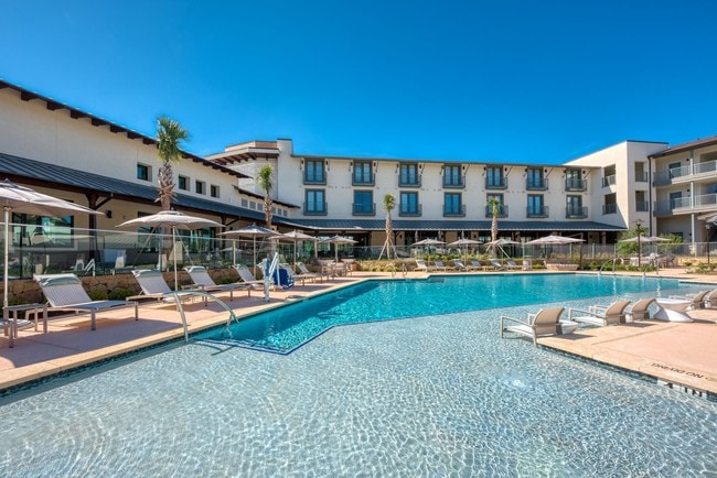 Building Photo - Tacara Westpointe Village